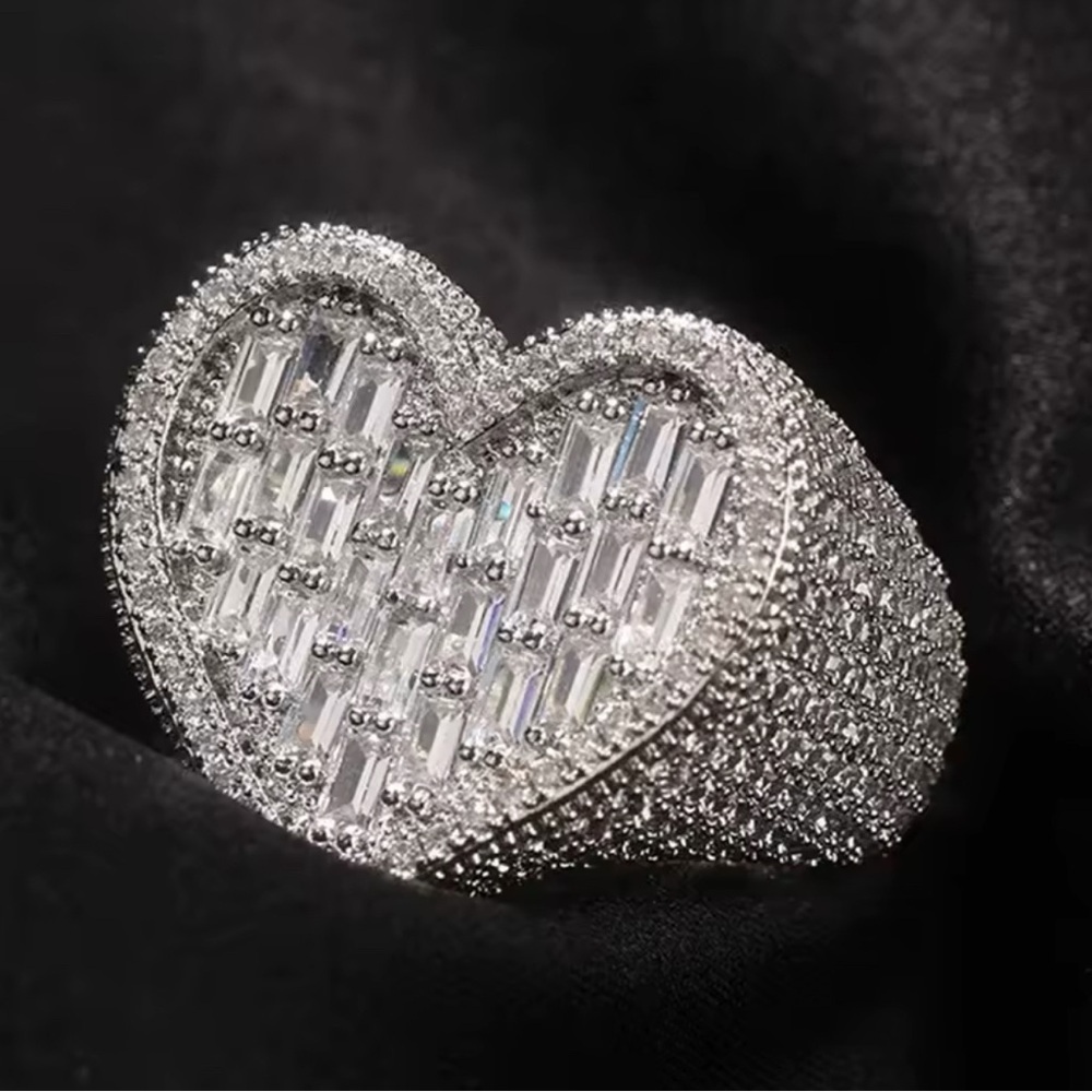 Silver baguette Heart Ring size 8
